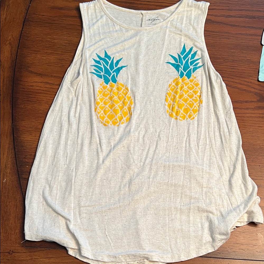 Pineapple Graphic Sleeveless Tee